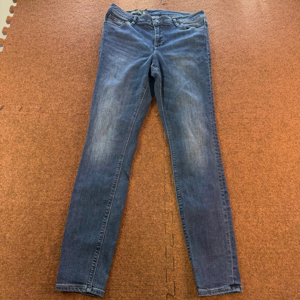 clean gently used Armani Exchange Super Skinny Jeans Medium Wash Blue Denim 30R